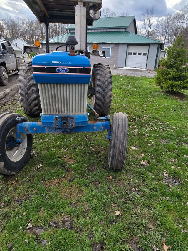 Image of Ford 4610 equipment image 2