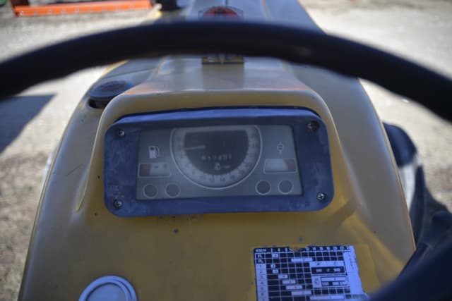 Image of Ford 4610 equipment image 3