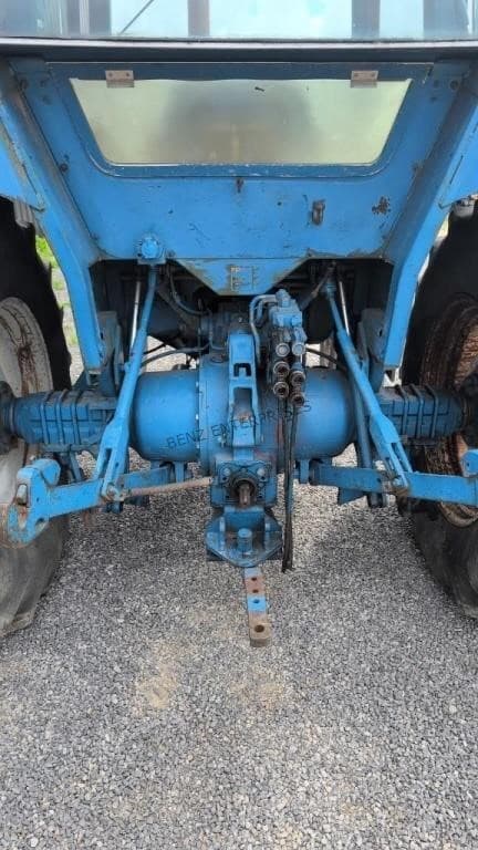 Image of Ford 4610 equipment image 3