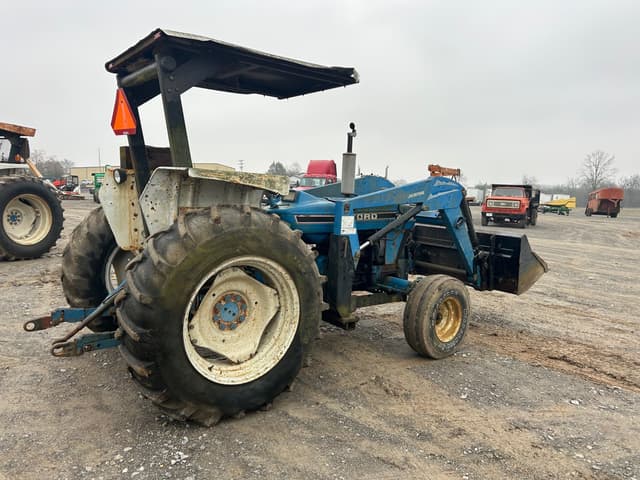 Image of Ford 4610 equipment image 3