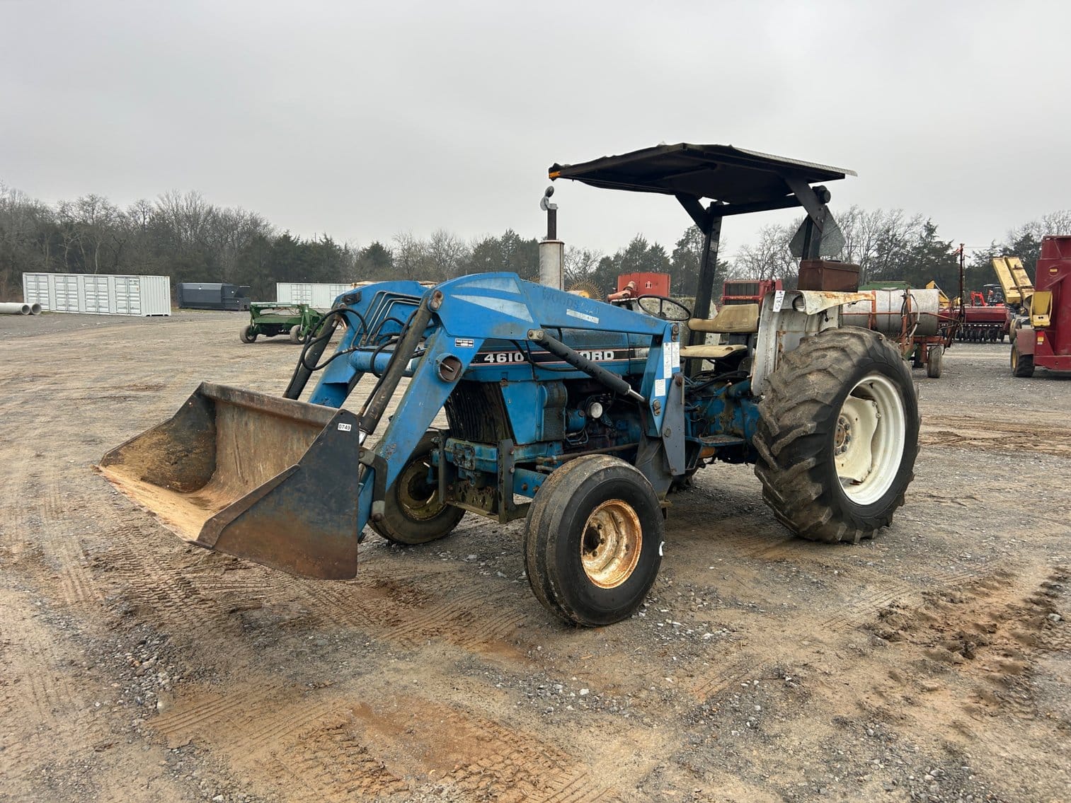Ford 4610 Equipment Image0