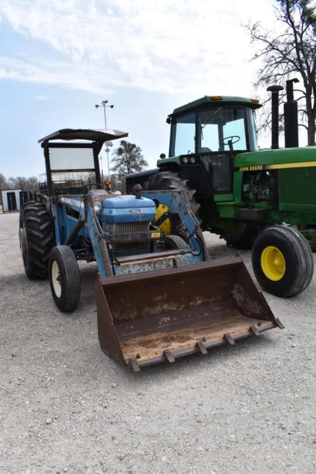 Image of Ford 4610 equipment image 1