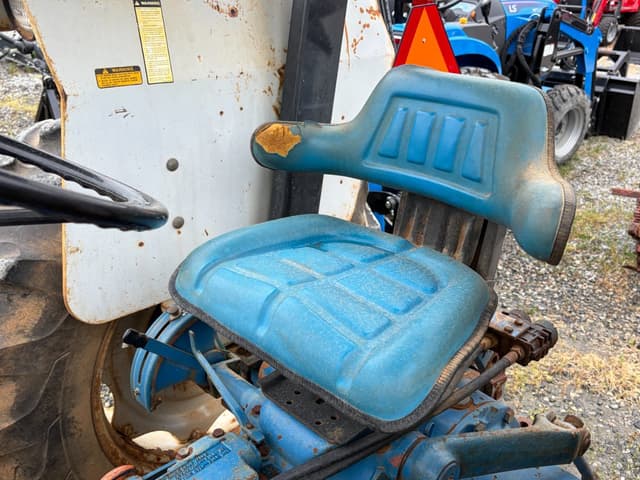 Image of Ford 4630 equipment image 4