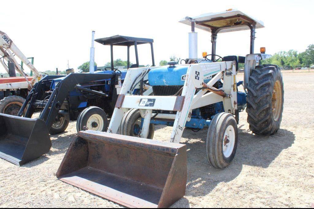 Ford 4630 Equipment Image0