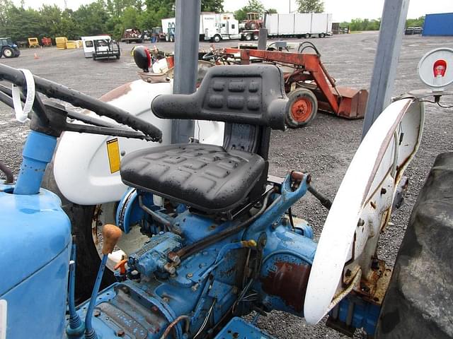 Image of Ford 4630 equipment image 3