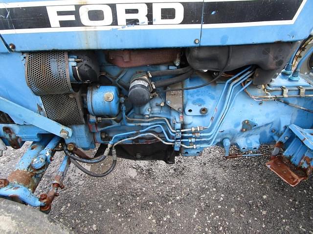 Image of Ford 4630 equipment image 2