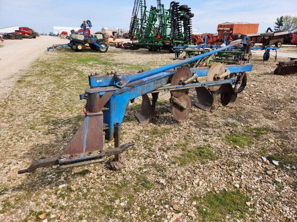 Ford 5-16 Equipment Image0