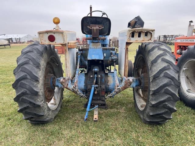 Image of Ford 5000 equipment image 3