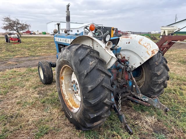 Image of Ford 5000 equipment image 3