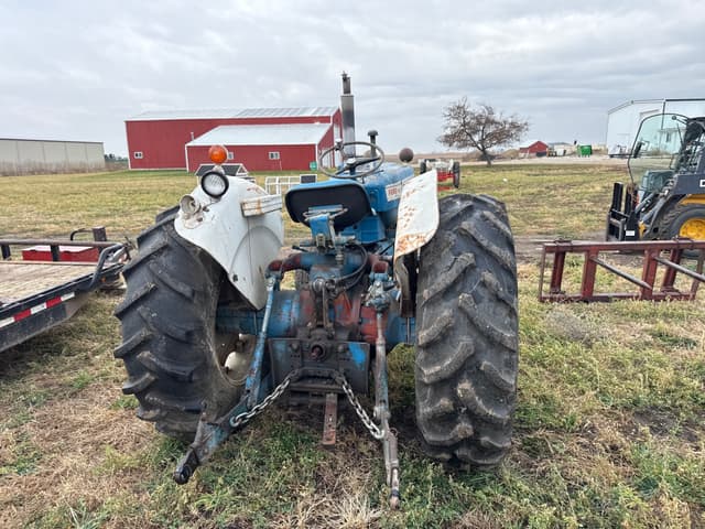 Image of Ford 5000 equipment image 4