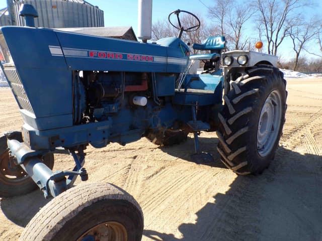 Image of Ford 5000 equipment image 3