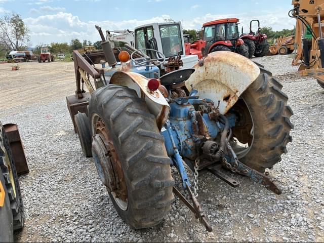 Image of Ford 5000 equipment image 3