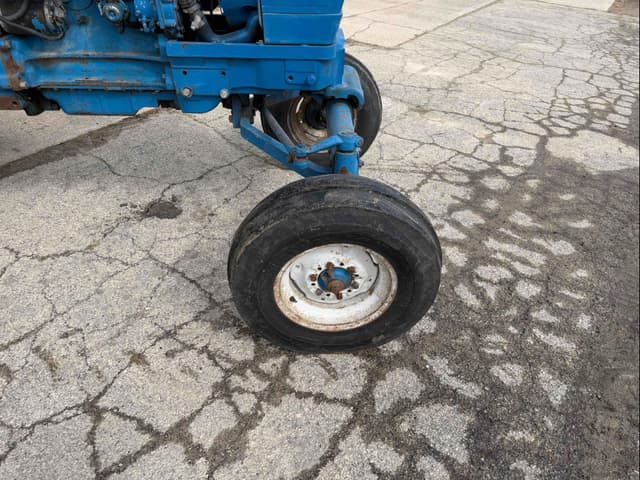 Image of Ford 5000 equipment image 4