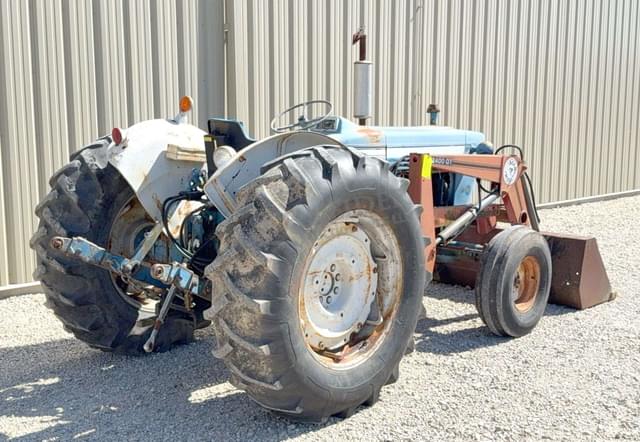 Image of Ford 5000 equipment image 4