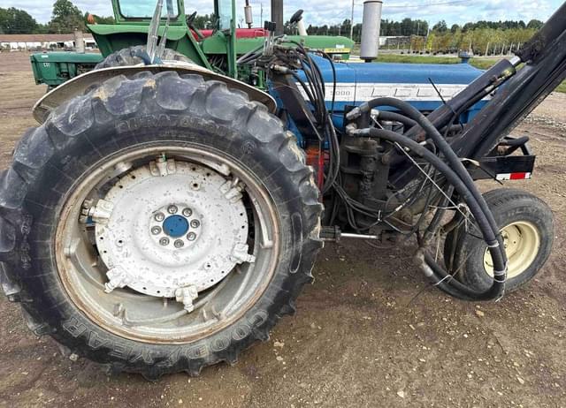 Image of Ford 5000 equipment image 3