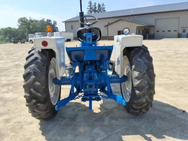 Image of Ford 5000 equipment image 3
