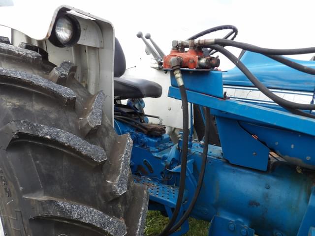 Image of Ford 5000 equipment image 4