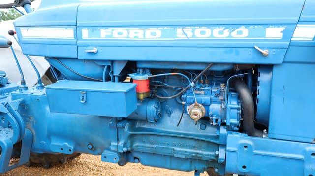 Image of Ford 5000 equipment image 4