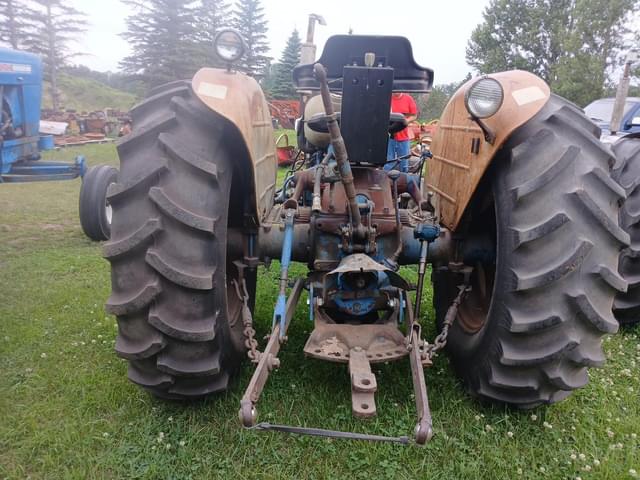 Image of Ford 5000 equipment image 4