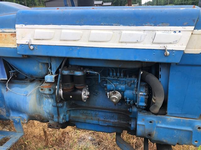 Image of Ford 5000 equipment image 3