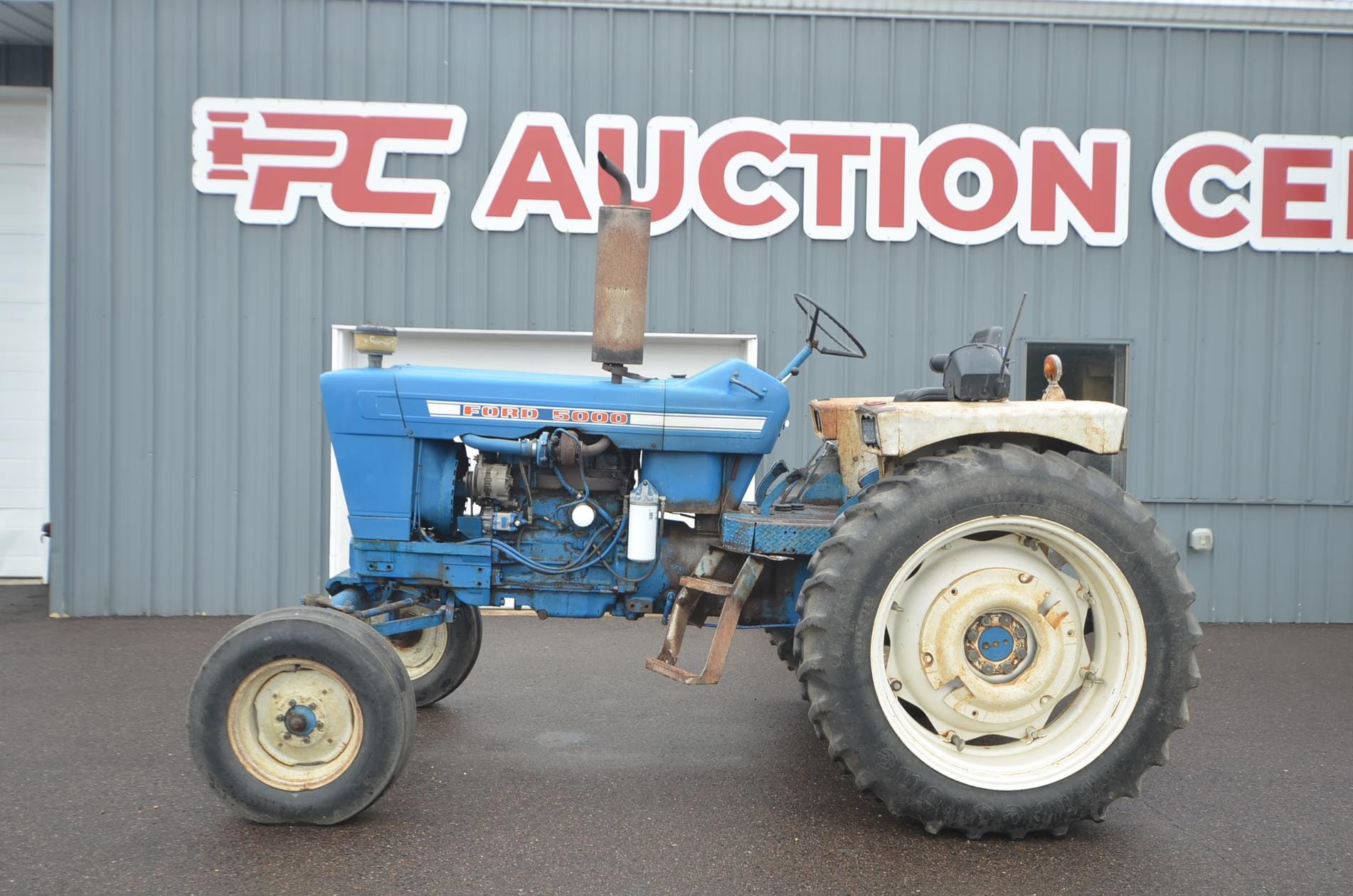Ford 5000 Equipment Image0