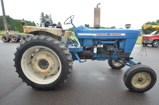 Image of Ford 5000 equipment image 4