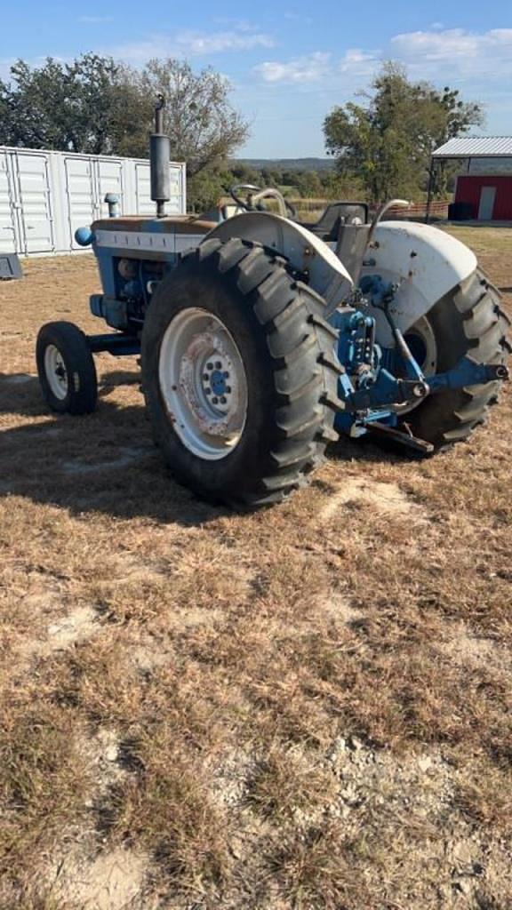 Image of Ford 5000 equipment image 2