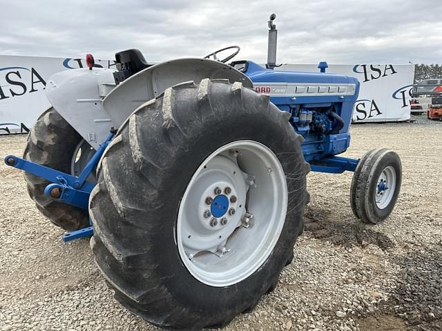Image of Ford 5000 equipment image 4
