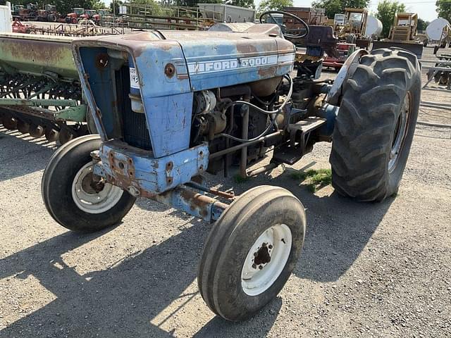 Image of Ford 5000 equipment image 2