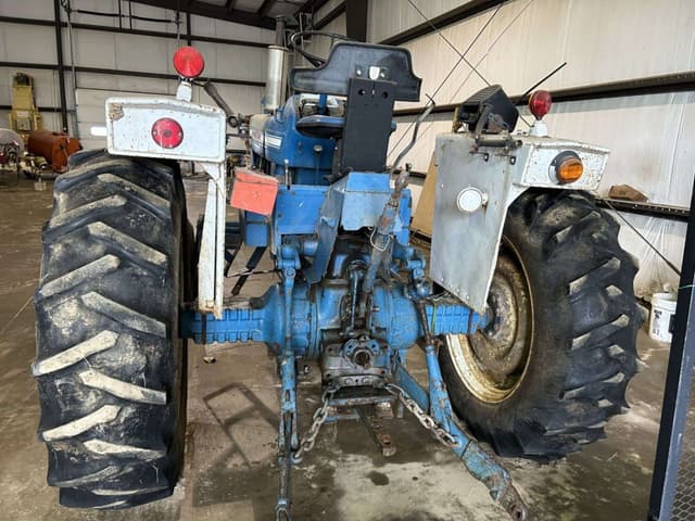 Image of Ford 5000 equipment image 3