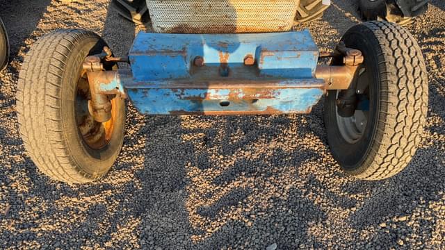 Image of Ford 5000 equipment image 3
