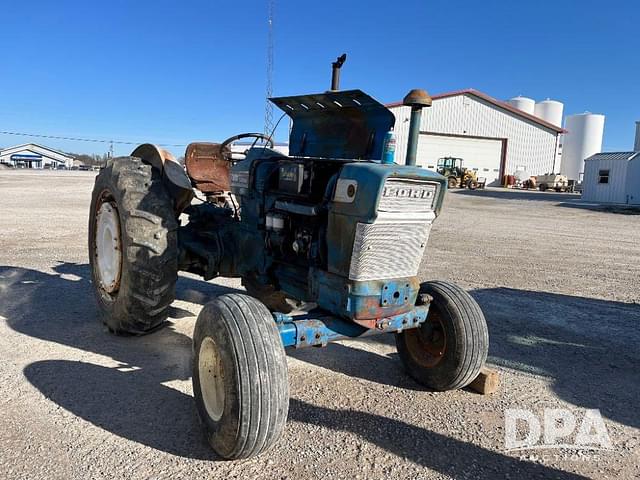 Image of Ford 5000 equipment image 2