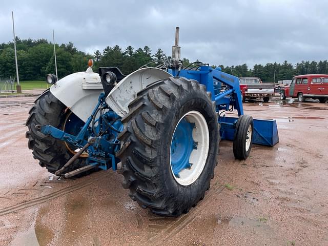 Image of Ford 5000 equipment image 2