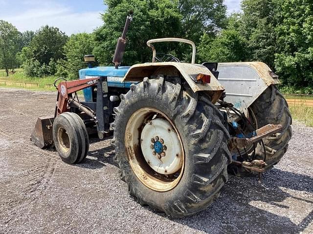 Image of Ford 5000 equipment image 3