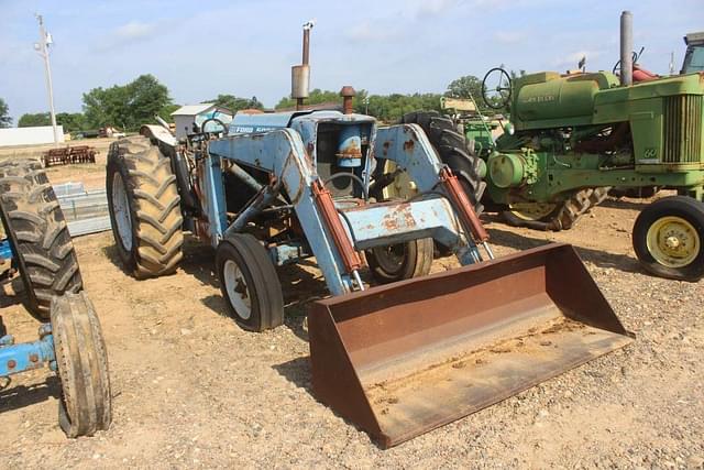 Image of Ford 5000 equipment image 3