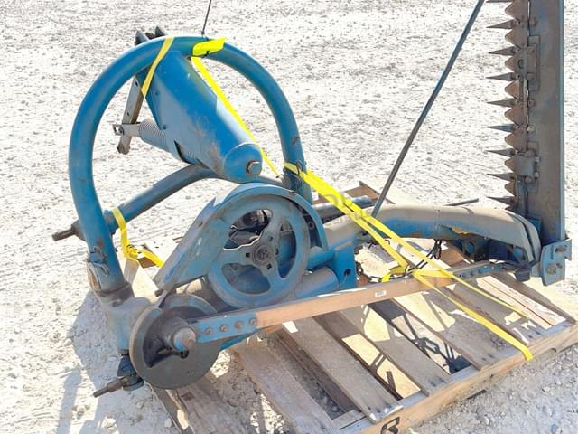 Image of Ford 501 equipment image 4
