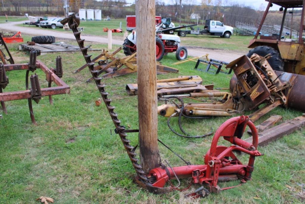 Ford 501 Equipment Image0