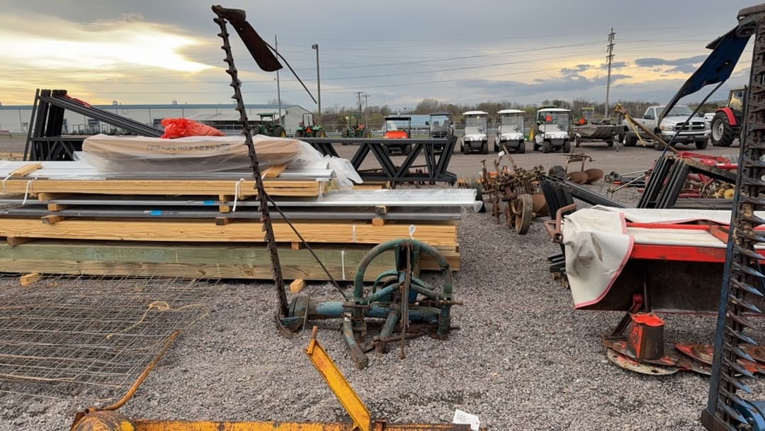 Image of Ford 501 Image 0