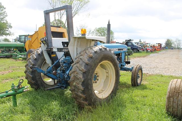 Image of Ford 5030 equipment image 3