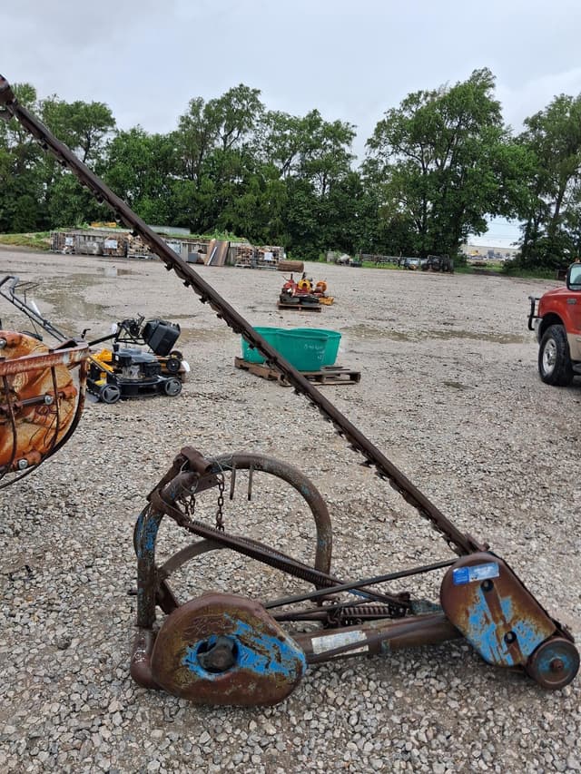 Image of Ford 515 equipment image 4
