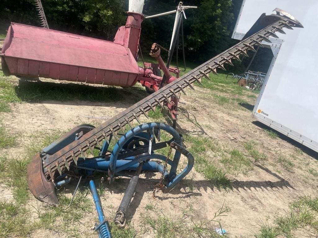 Ford 515 Equipment Image0