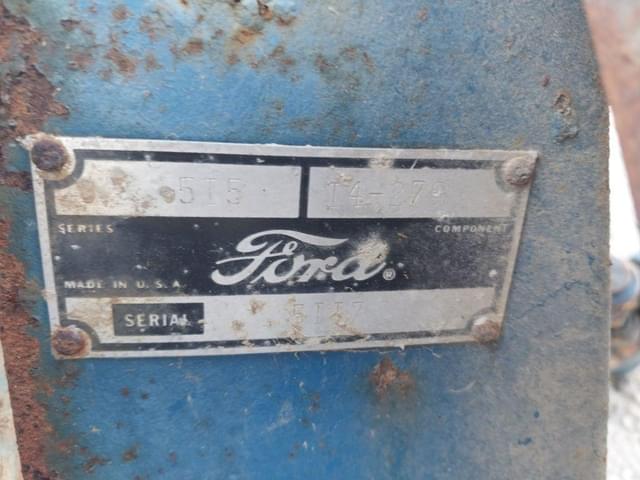 Image of Ford 515 equipment image 4