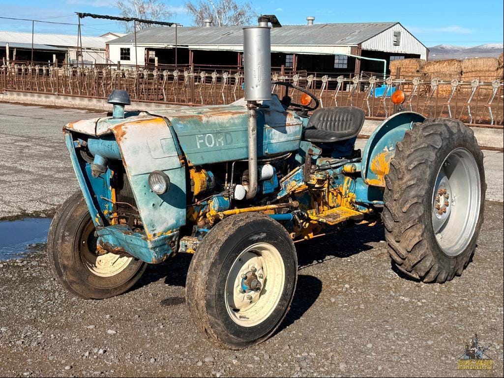 Ford 531 Equipment Image0