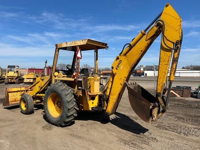 Image of Ford 550 equipment image 2