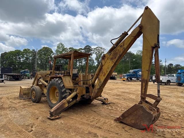 Image of Ford 5500 equipment image 2