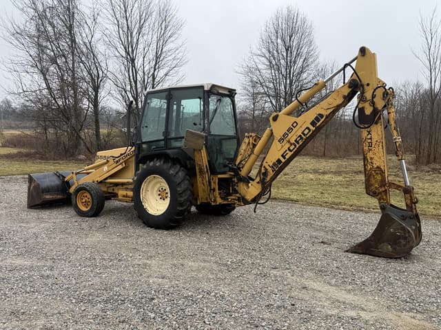 Image of Ford 555 equipment image 3