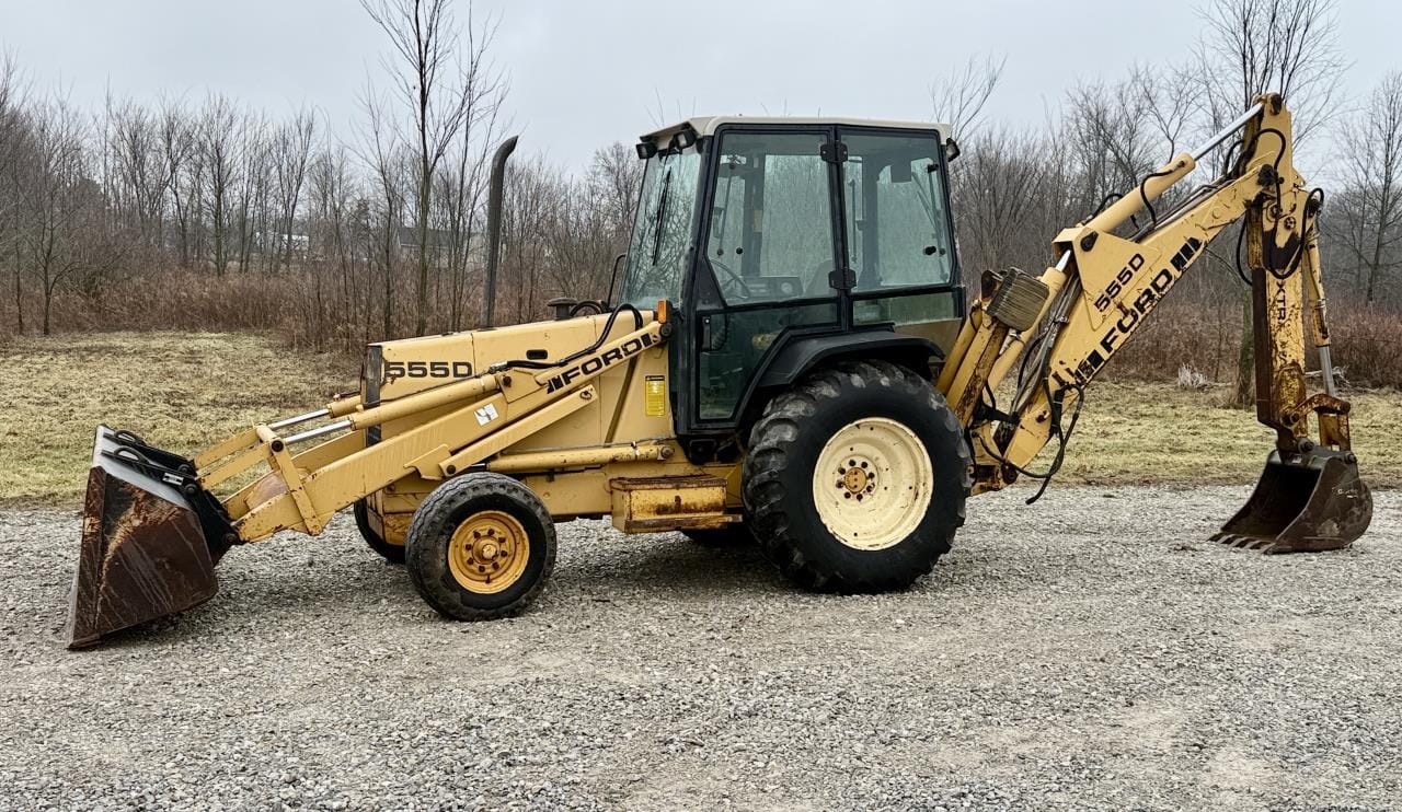 Ford 555 Equipment Image0