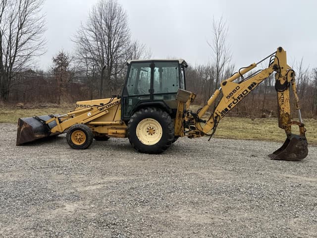 Image of Ford 555 equipment image 2