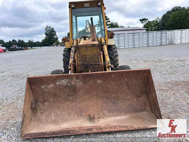 Image of Ford 555 equipment image 2