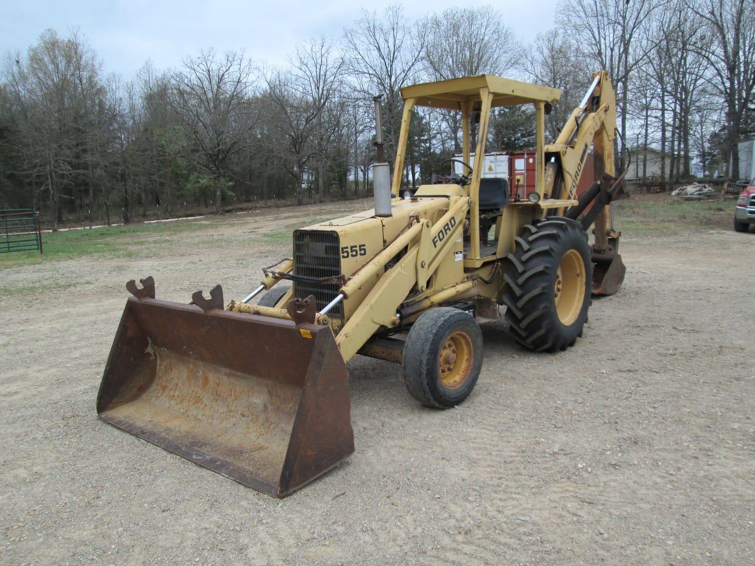 Ford 555 Equipment Image0